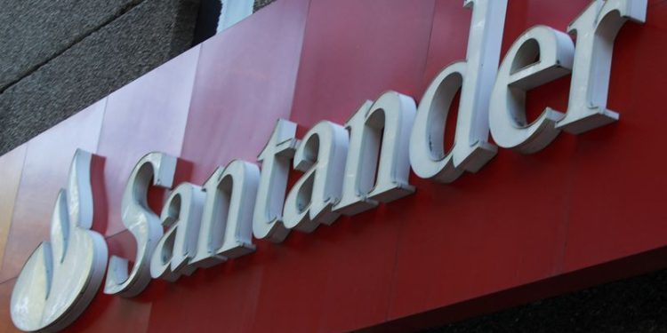 Santander launches digital bank in US to gain cheaper funding for auto loans