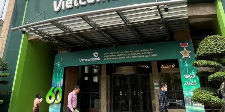 Vietnam plans capital injection into Vietcombank to support policy goals