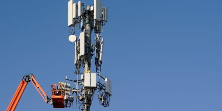 Frontier Communications asks shareholders to accept Verizon’s takeover bid