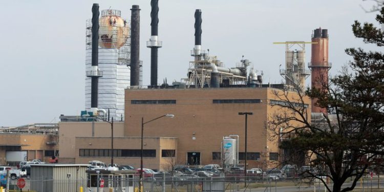 Pfizer CEO says turnaround underway as it faces activist pressure