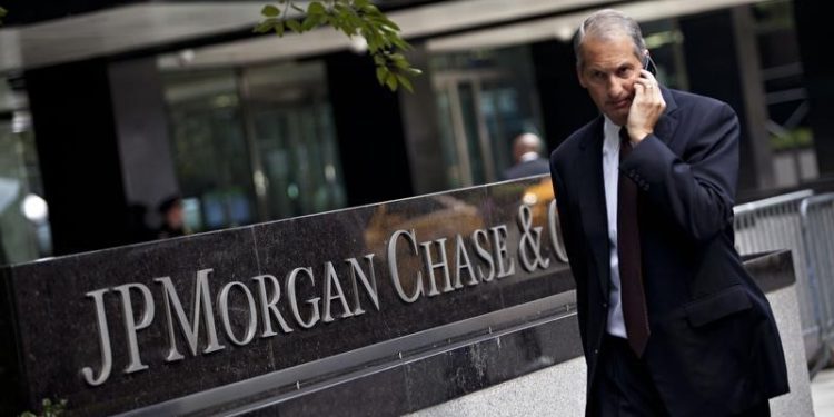 JPMorgan earnings beat by $0.38, revenue topped estimates
