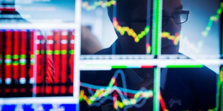 Union Pacific, Dow Chemical, UPS lead earnings parade Thursday