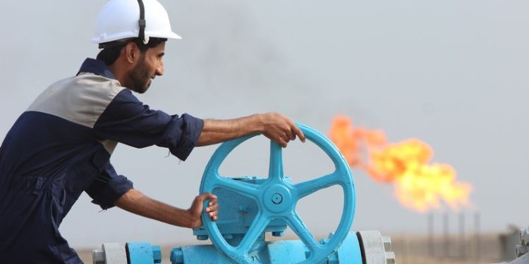 US Steelworkers union looks to clean energy to replace job losses at oil refineries