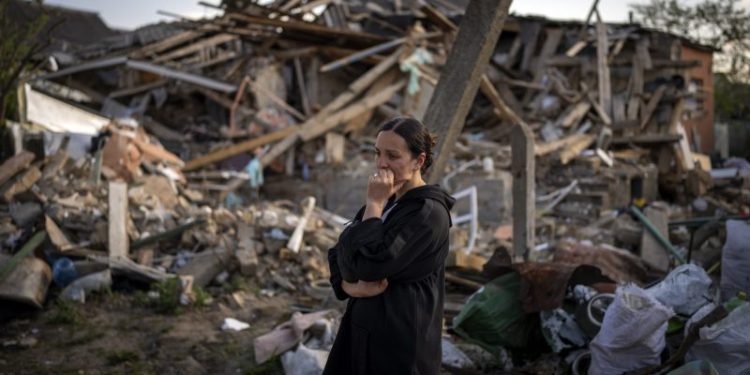 Trump thinks Ukraine just let Russia do it