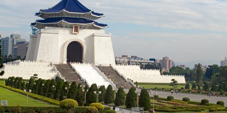 Taiwan stocks lower at close of trade; Taiwan Weighted down 1.21%