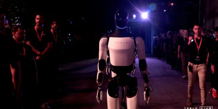 Telsa’s Optimus bot can now navigate by itself