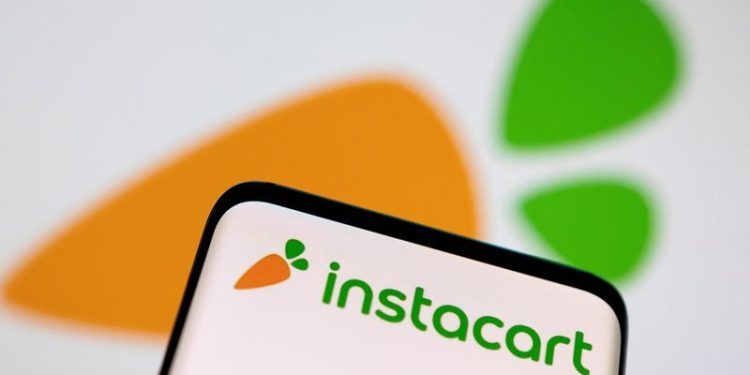 Instacart forecasts weak fourth-quarter on tepid consumer spend
