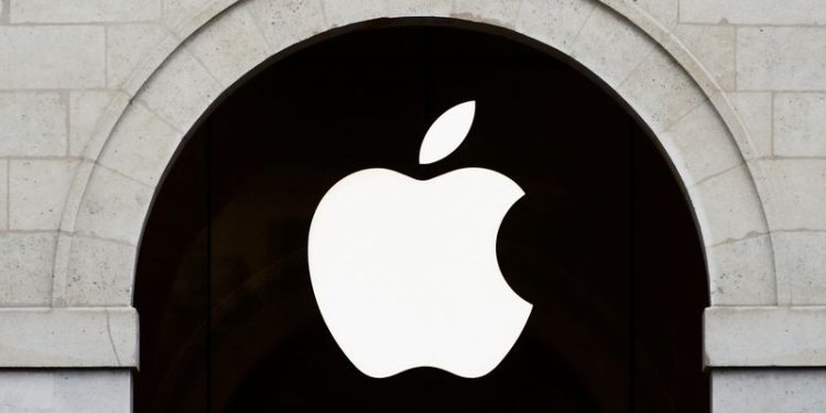 EU regulators scrap probe into Apple’s e-book rules after complaint was withdrawn