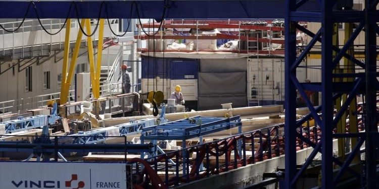 Vinci boosts targets, tops market estimates