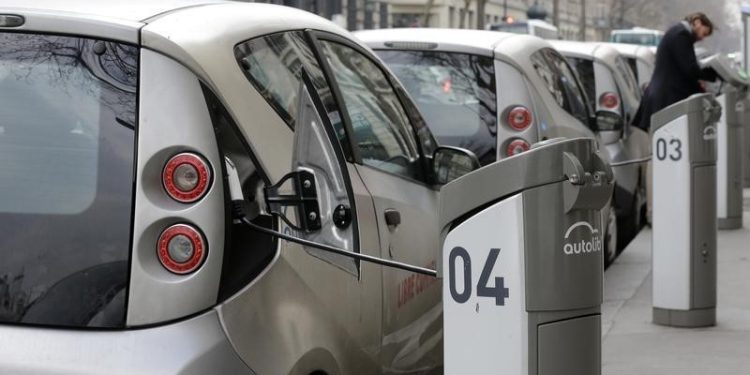 China EV stocks rise on reports ofprogress towards EU tariff deal