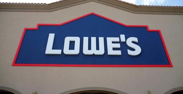 Lowe’s tops earnings, revenue estimates