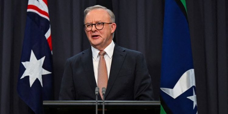 Australia PM plays down privacy fears of social media ban for children