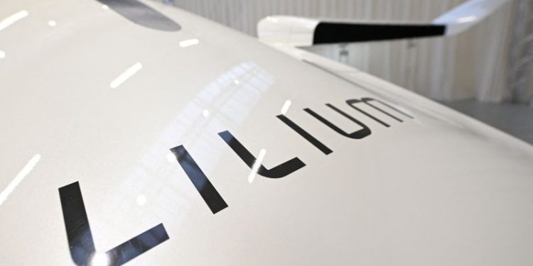 Analysis-Lilium’s fall throws spotlight on air-taxi cash crunch