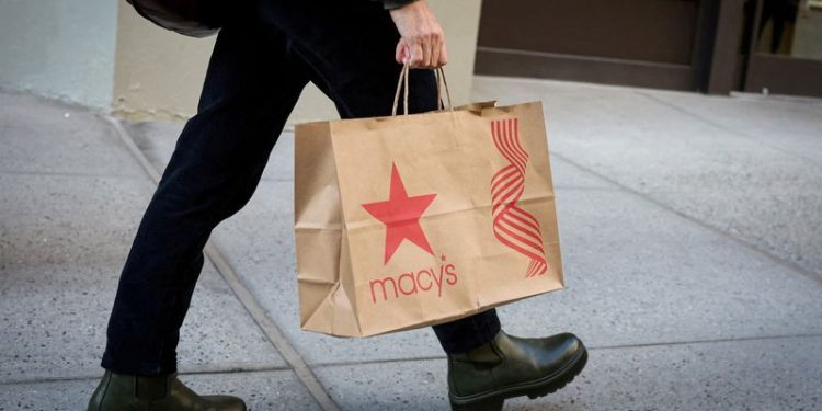 US Thanksgiving online sales up about 4% so far this year, data shows