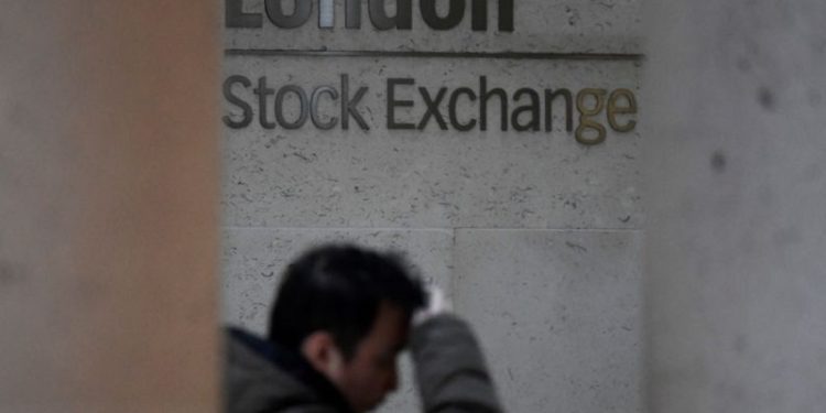 U.K. stocks lower at close of trade; Investing.com United Kingdom 100 down 1.25%