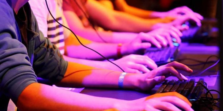 Electronic Arts: Stifel downgrades to Hold on less upbeat outlook