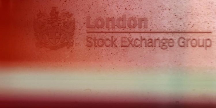 U.K. stocks lower at close of trade; Investing.com United Kingdom 100 down 0.32%