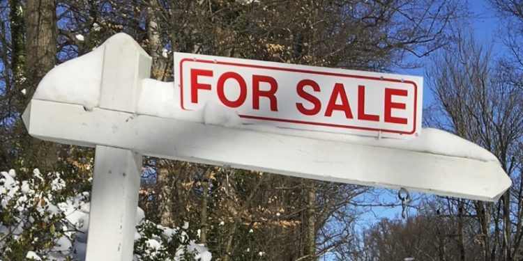 U.S. housing market to improve in 2025, but challenges persist