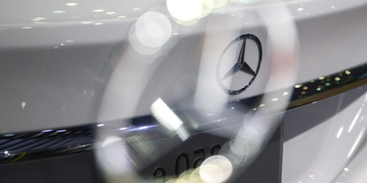 Barclays downgrades Mercedes-Benz, upgrades Porsche amid market shifts