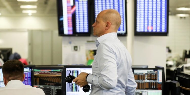 Synopsys shares slide as soft guidance offsets Q4 results beat