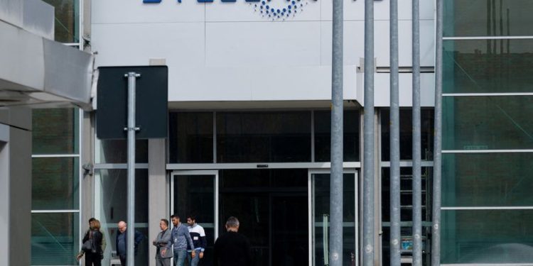 Stellantis to extend stoppage at Mirafiori plant until Jan. 20, union says