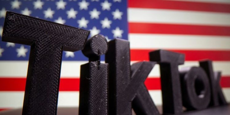 US lawmakers tell Apple, Google to be ready to remove TikTok from app stores on Jan. 19