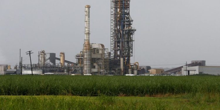 Nucor forecasts lower-than-expected fourth-quarter profit