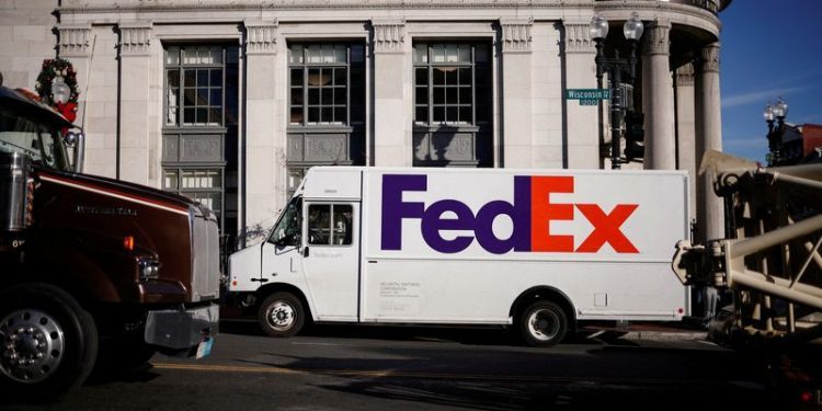 FedEx’s trucking spin-off plan to fortify core business, boost industry