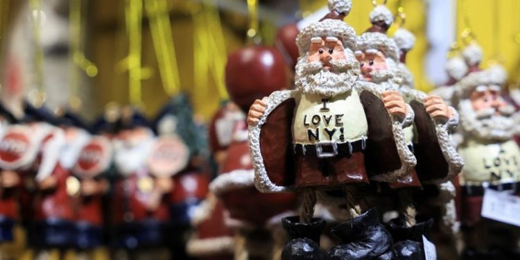 US holiday retail sales stronger than last year with online boost, Mastercard says