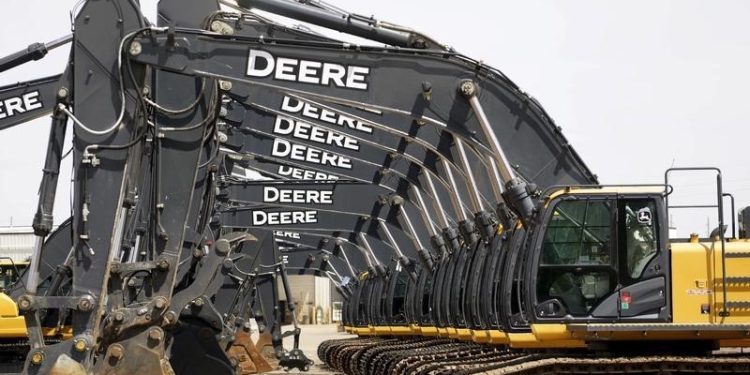 Jefferies reshuffles machinery, industrial stocks: DE, PCAR, KMT downgraded