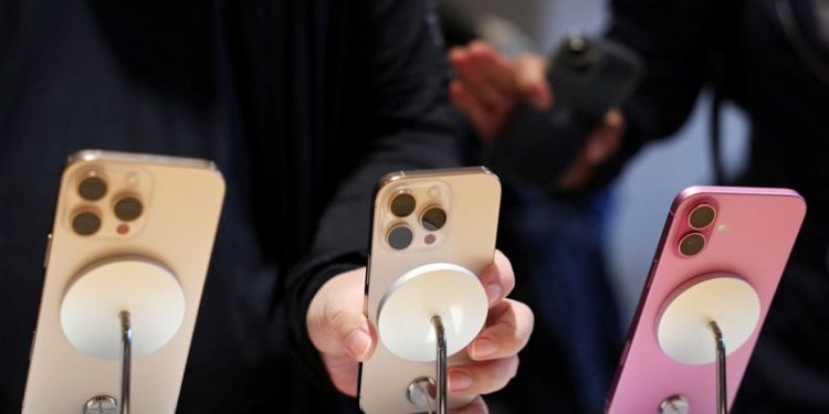 Apple facing hurdles in adapting Baidu AI models for China, The Information reports