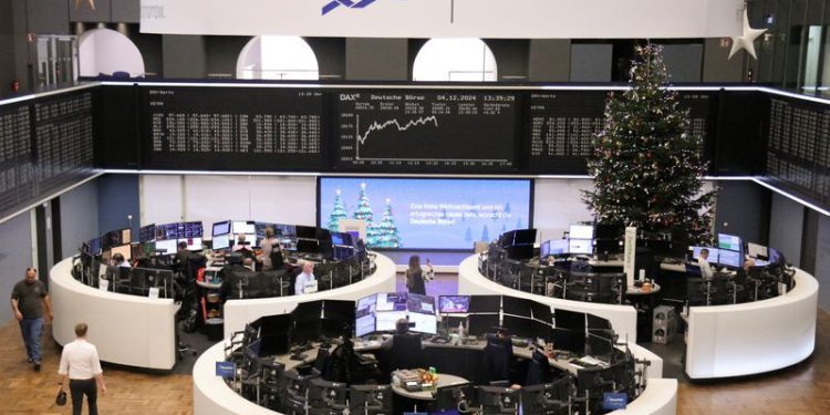 European stocks little changed ahead of US payrolls data