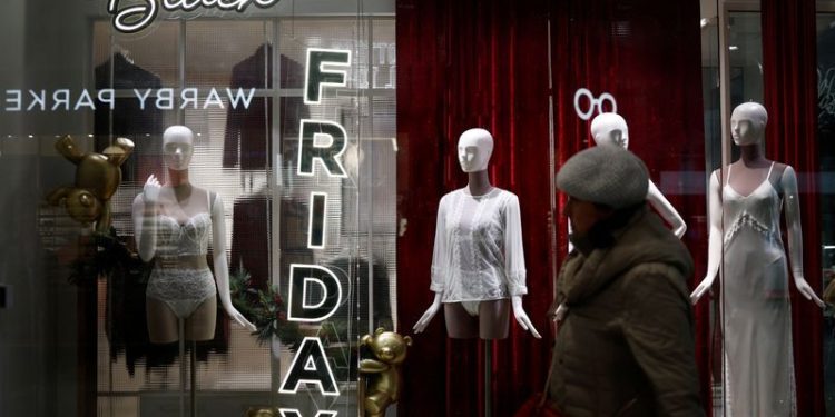 Walmart, Amazon holiday spending rise as Target, Best Buy stumble – data