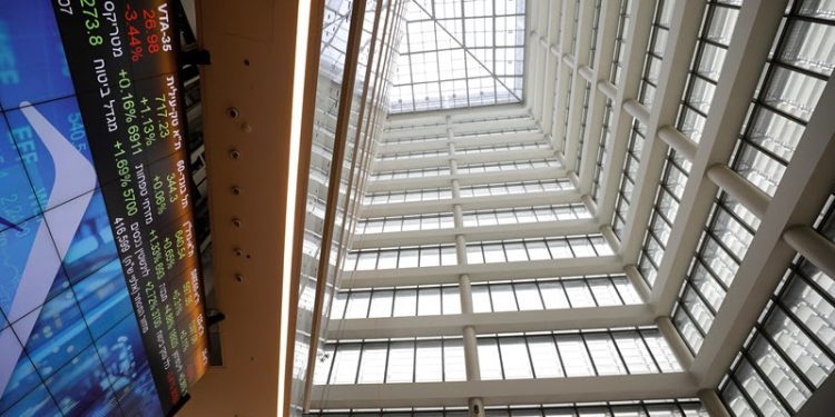 Israel stocks higher at close of trade; TA 35 up 1.09%