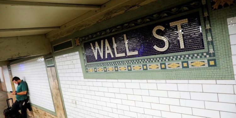 U.S. stocks lower at close of trade; Dow Jones Industrial Average down 2.58%