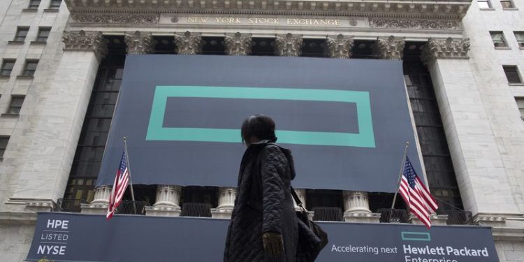 HPE delivers above-consensus Q4 results, in-line guidance; shares up