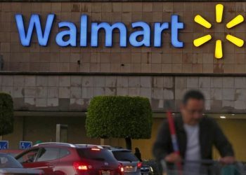 Amazon vs. Walmart: Who’s leading the e-grocery race in the US?