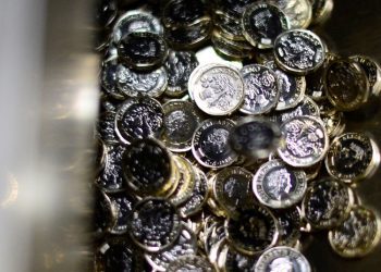 UBS notes hedge funds sell GBP amid UK fiscal worries