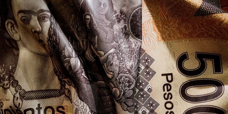 Mexican peso posts biggest annual drop versus US dollar in 16 years