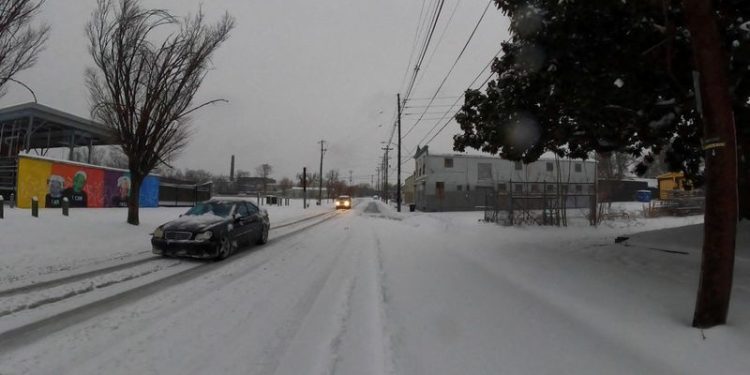 Factbox-Over 250,000 US customers without power after winter storm