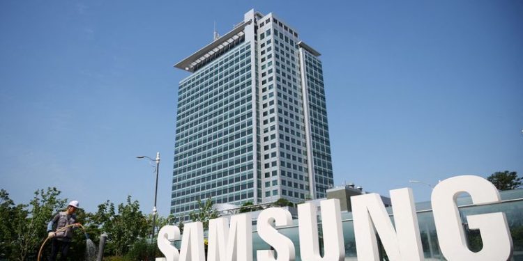 Samsung’s preliminary Q4 profit falls far short of estimates as chip issues drag