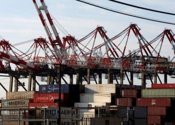 Union, employers credit Trump in US port deal that may shape future talks