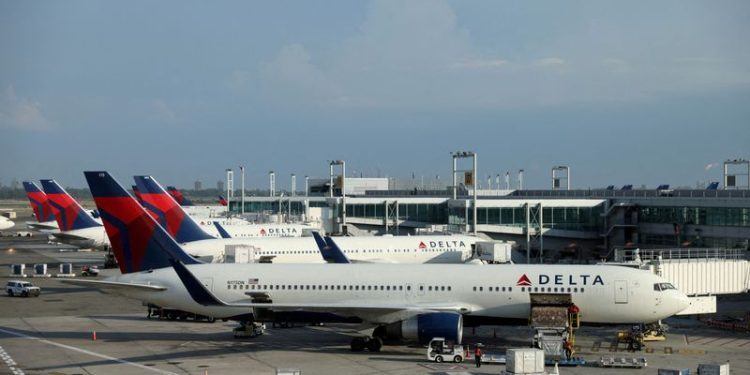 Delta forecasts strongest profit in its 100-year history