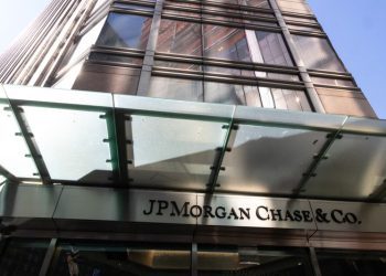 JPMorgan asks staff to return to office five days a week in March, memo shows
