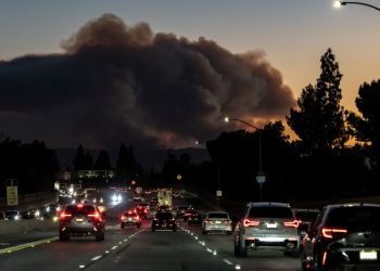 Fire agencies to investigate potential Edison link to LA Hurst fire