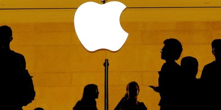 Apple’s board recommends shareholders vote against proposal to eliminate diversity programs