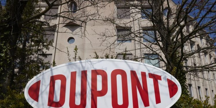 DuPont says it will not separate its water business