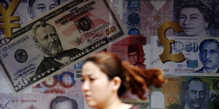 Sterling falls more, Deutsche Bank recommends selling