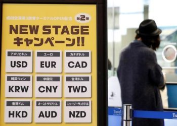 British pound extends losing streak on first trading day