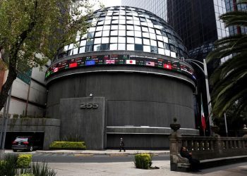 Mexico stocks higher at close of trade; S&P/BMV IPC up 0.77%